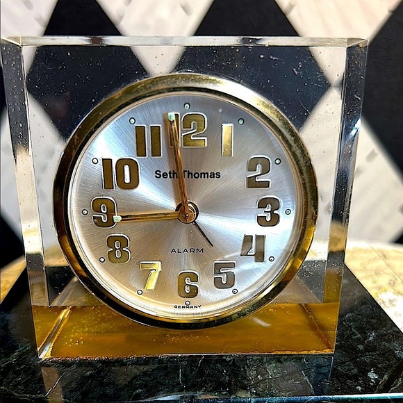 Vintage Marble Seth Thomas Desk Mantle Clock Green Marble & Lucite Mid-Century - Picture 8 of 16